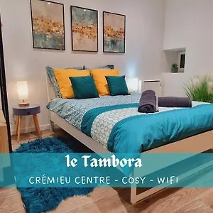 https://nid-douillet-pres-des-halles-le-tambora.hotels-rhonealpes.com